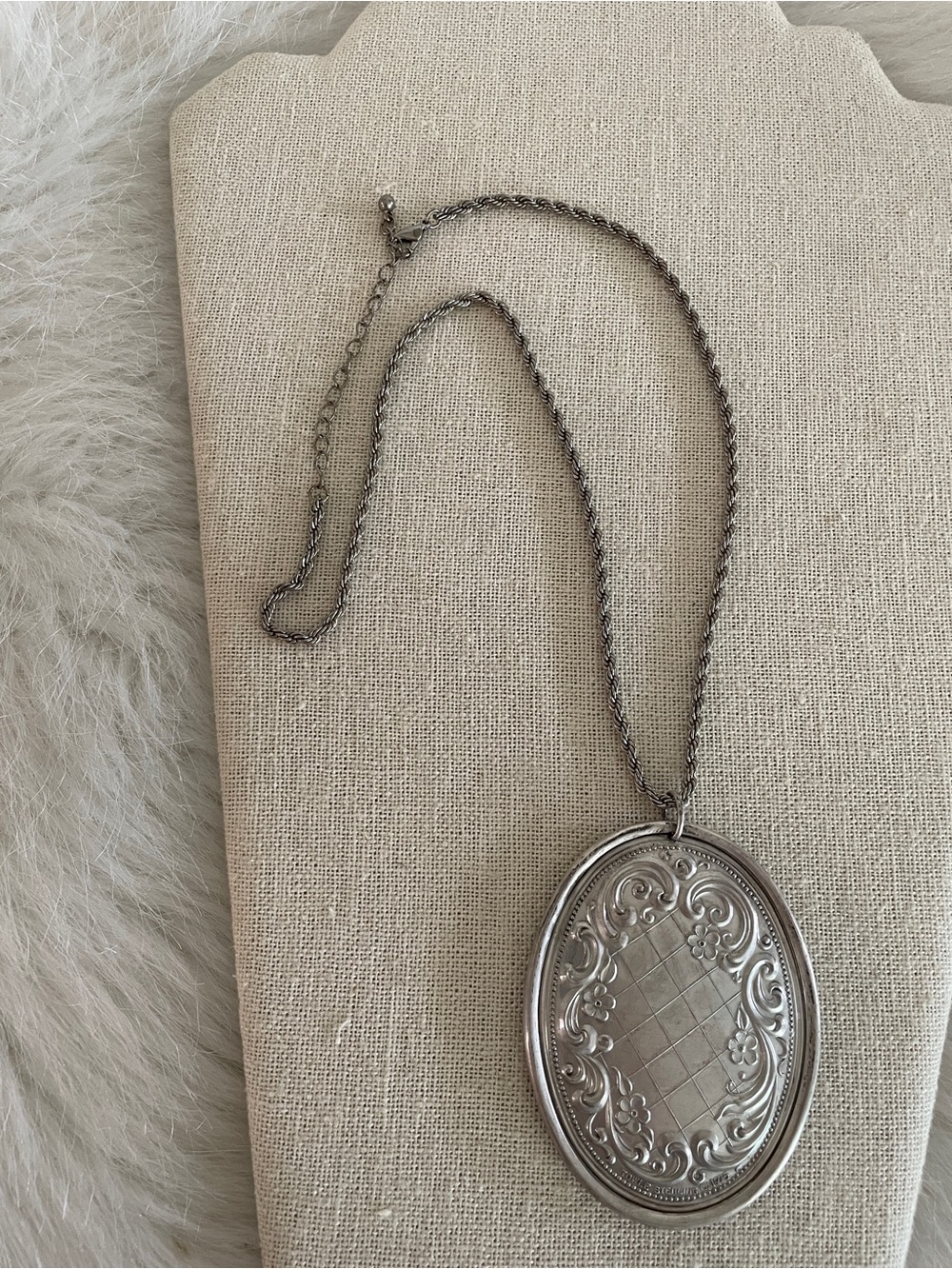 Vintage Silver tone Oval Filigree large Pendant Necklace